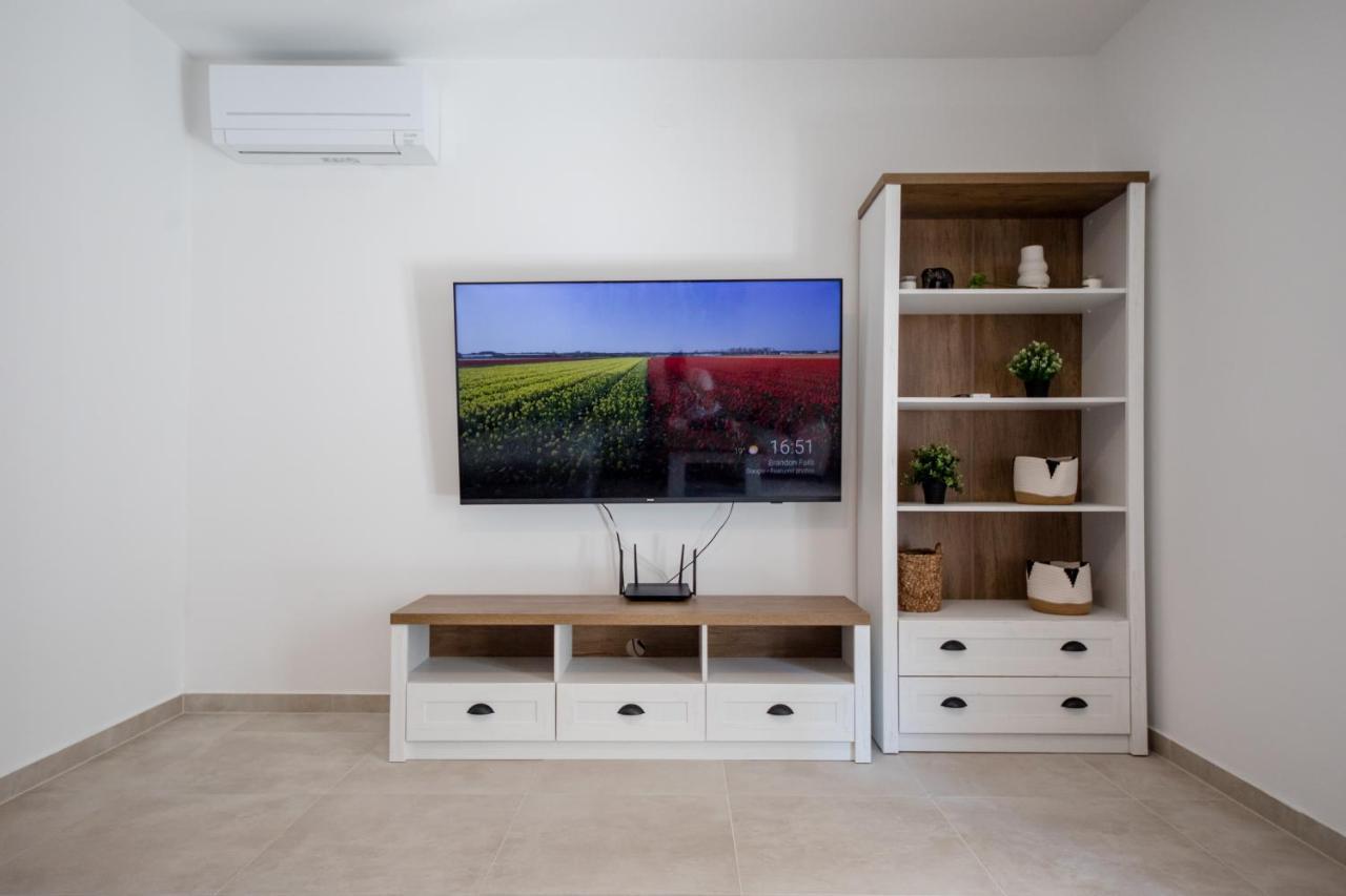 Peaceful Haven Near The Sea-Apartments Torlak Rab Banjol Екстериор снимка
