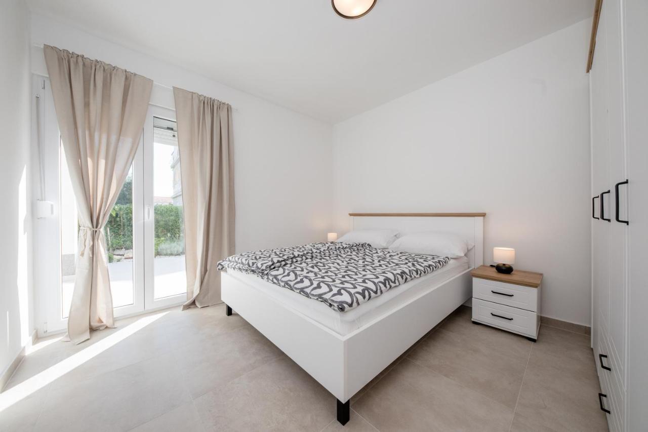 Peaceful Haven Near The Sea-Apartments Torlak Rab Banjol Екстериор снимка